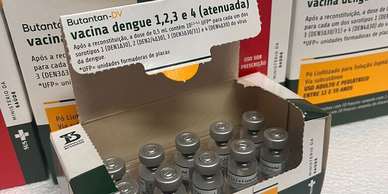 Imunizante contra a dengue desenvolvido pelo Instituto Butantan, cuja aplicação foi temporariamente suspensa pelo