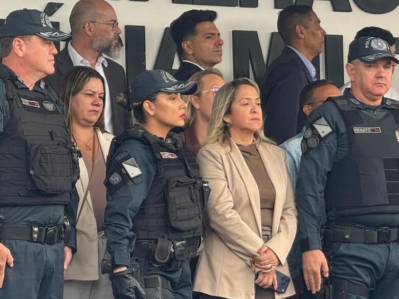 Deputada Lia prestigiou troca de comando na PM