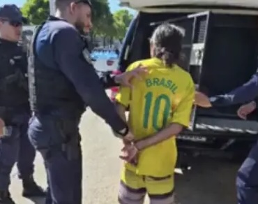 'Camisa 10' é preso após matar amigo provocador
