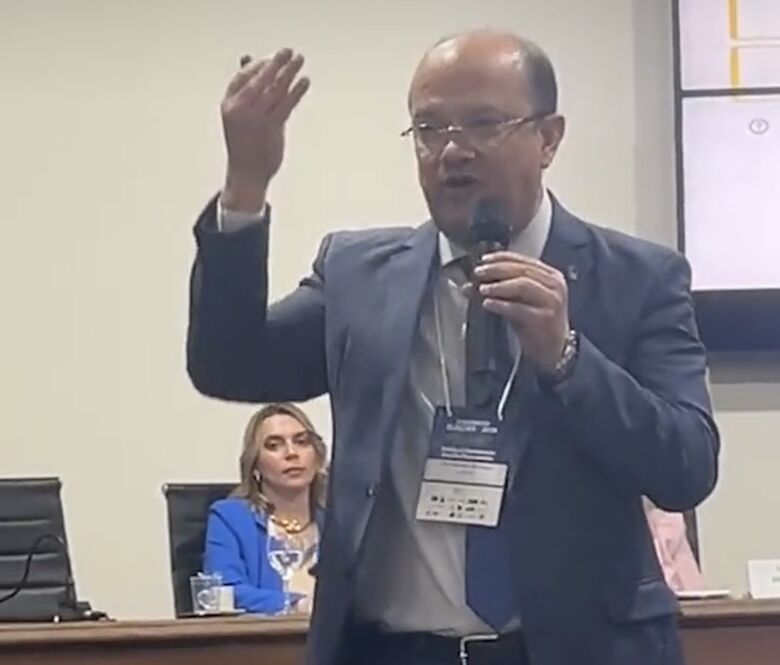 Vice-governador Barbosinha, durante encontro em Dourados