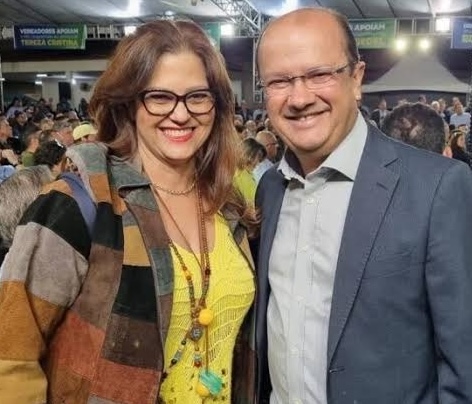 Malu, com Barbosinha, integra chapa do Republicanos para deputada