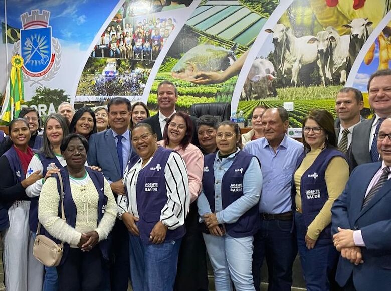 Senador Nelsinho Trad homenageado em Itaporã