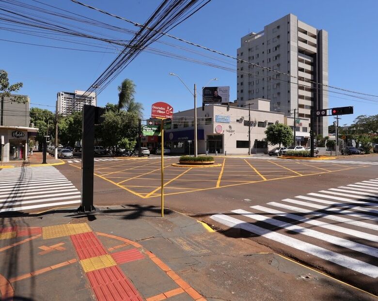 Trecho da Weimar Torres ganha nova sinalização 