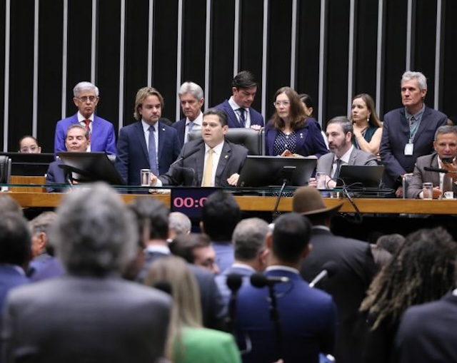 Congresso Nacional decide desenterrar pautas do Governo