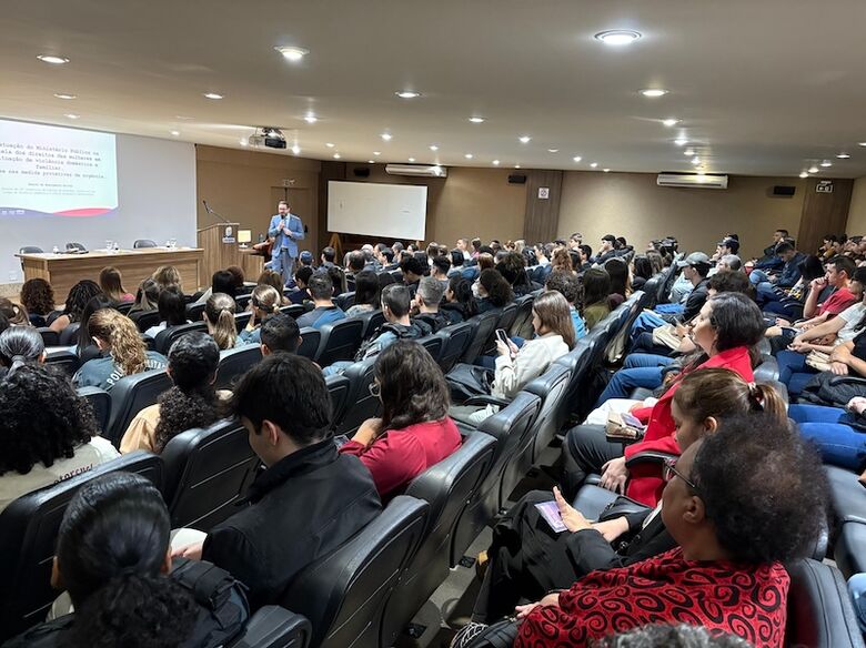20 anos da Lei Maria da Penha é debatido na Unigran