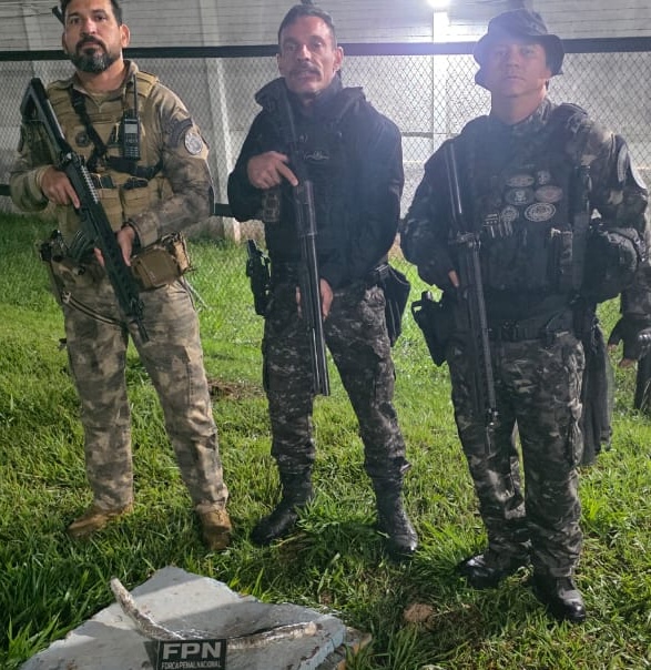 Droone é abatido com drogas no pátio da PED