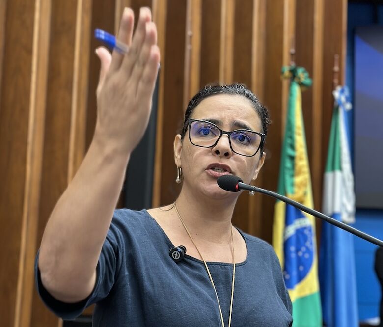 Gleice Jane tem reação de indignação com números do feminicídio