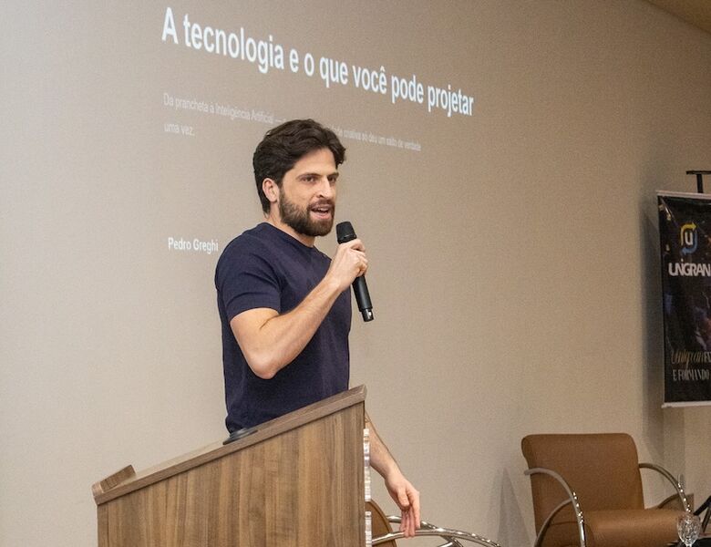 Pedro Greghi recomenda uso racional da IA na profissão