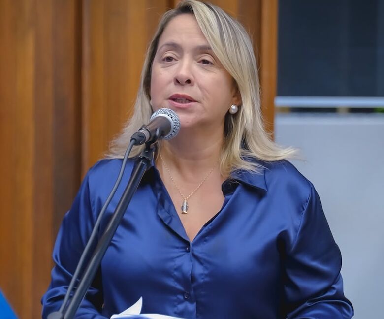 Lia Nogueira defende luta permanente de proteção à mulher