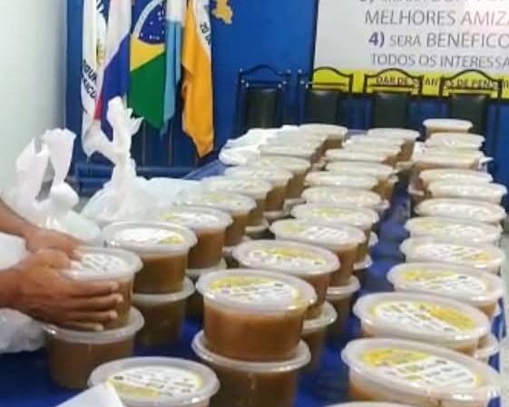 Rotary Guaicurus prepara mil quilos de pirão de carne