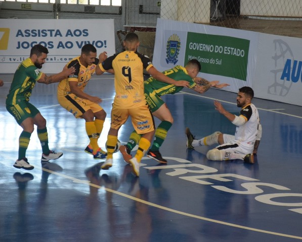 Sorocaba, de Falcão, vence Carlos Barbosa e é bicampeão Mundial de futsal, futsal